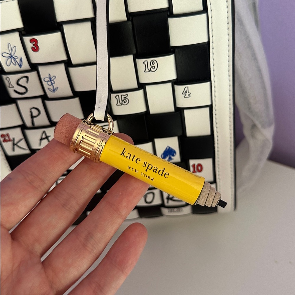 Nwt Kate spade wordplay crossword puzzle mini manhattan bag - Picture 4 of 10